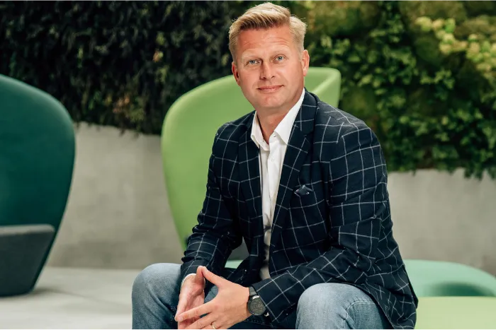 A scent that speaks louder than words: why it matters in business centers