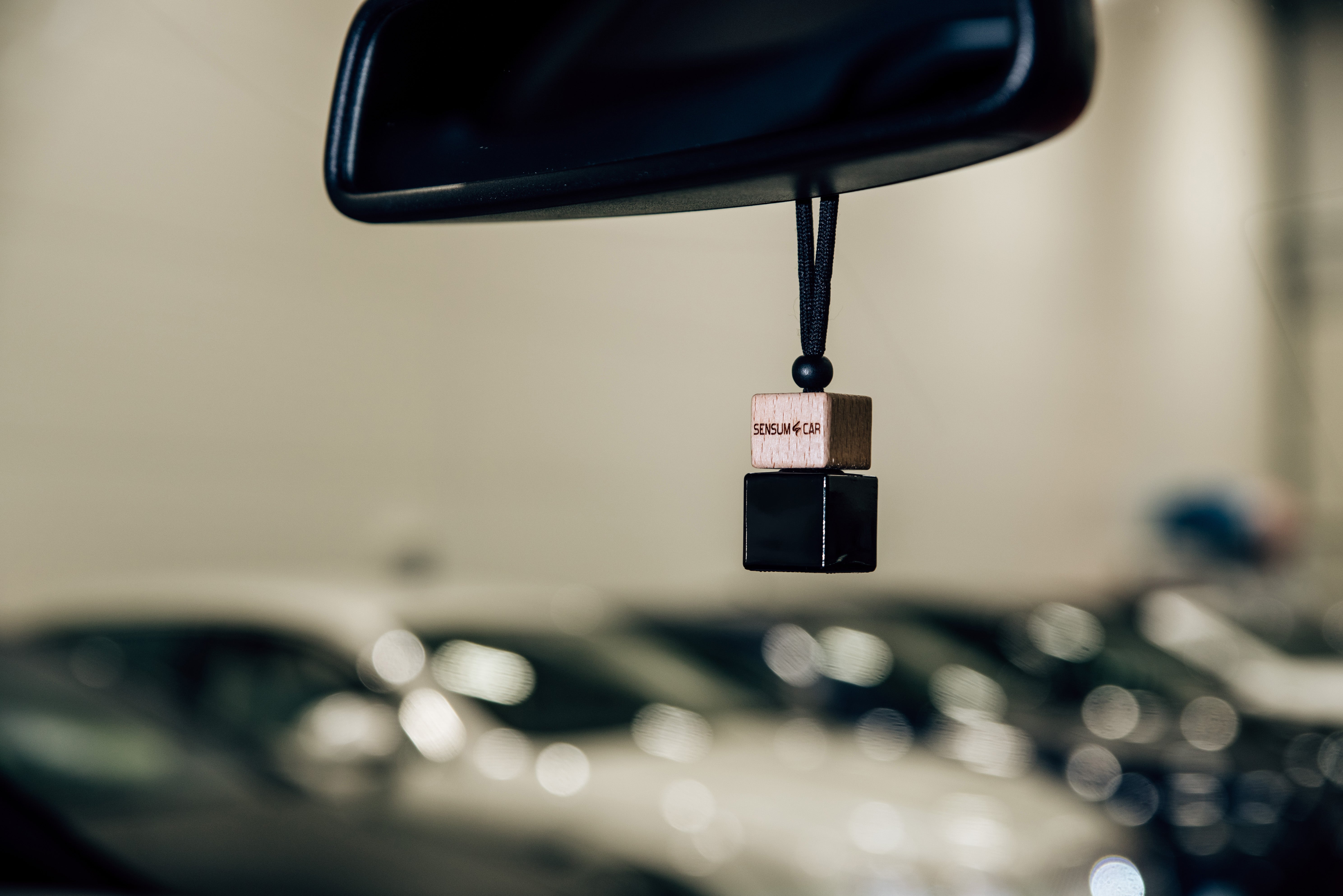 SENSUM CAR Luxury Perfume with hanging bottle - EXTRAORDINARY PATCHOULI BLANC